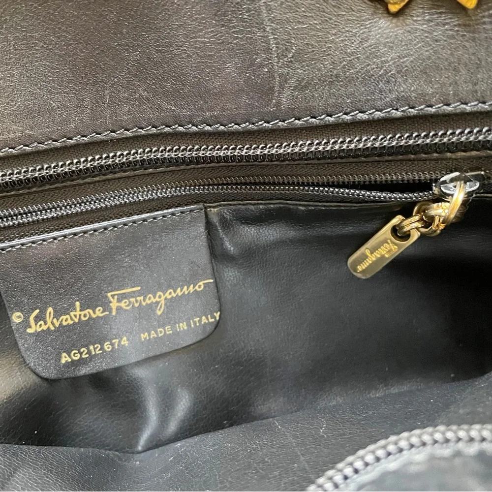 Salvatore Ferragamo black striped canvas and leather vintage shoulder bag - Picture 9 of 11